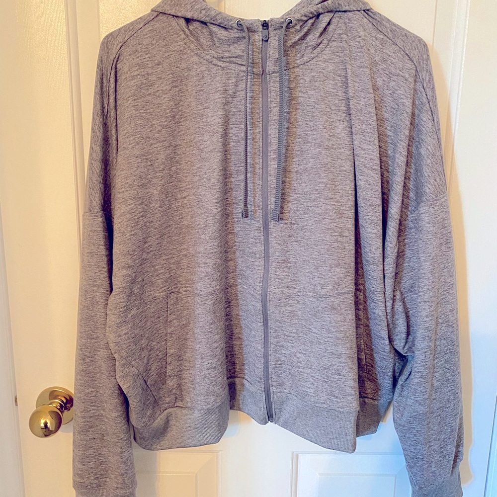 Cropped GAP sweatshirt